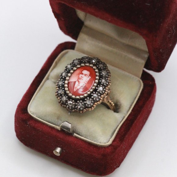 ANTIQUE VICTORIAN 18K GOLD STERLING DIAMOND PORTRAIT RING - Picture 6 of 8